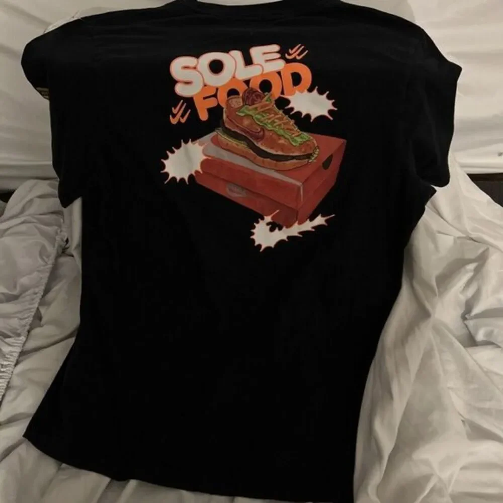 Nike Sole‎ Food Shirt Men's Large Short Sleeve Black Orange Swoosh EUC